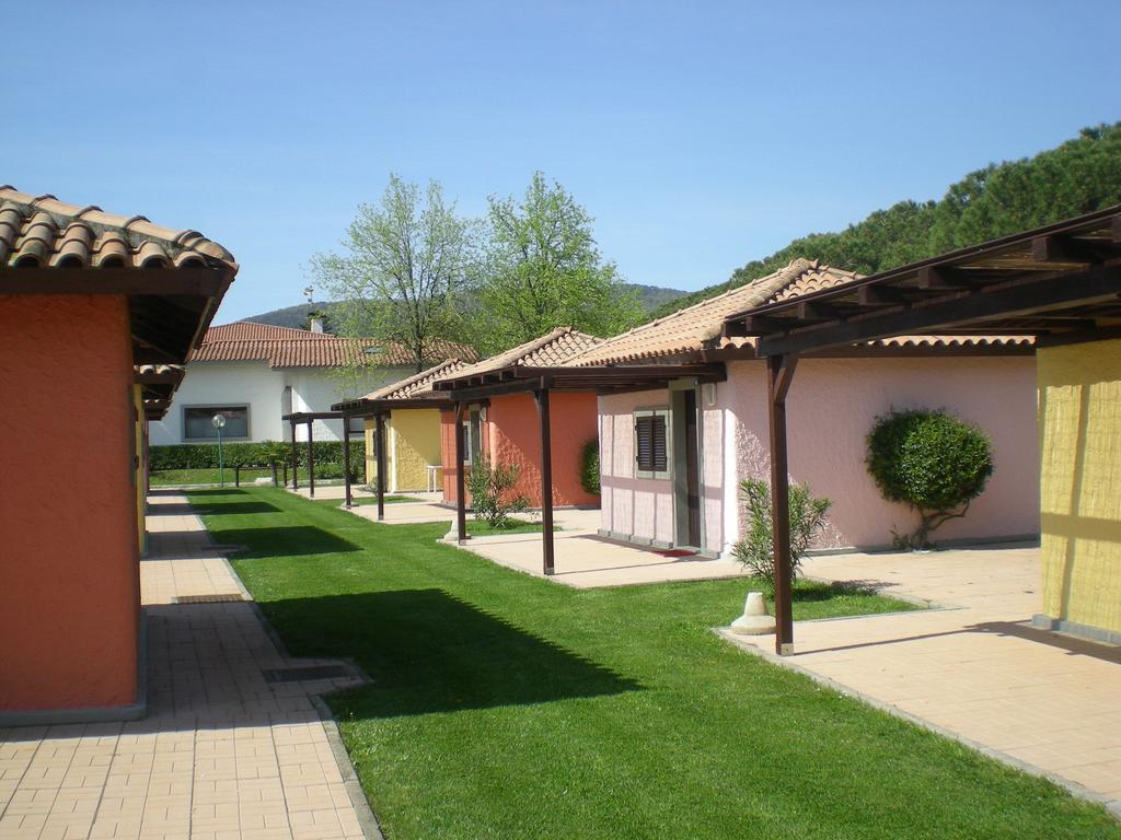 Iron Gate Marina3B Hotel Sarzana Room photo