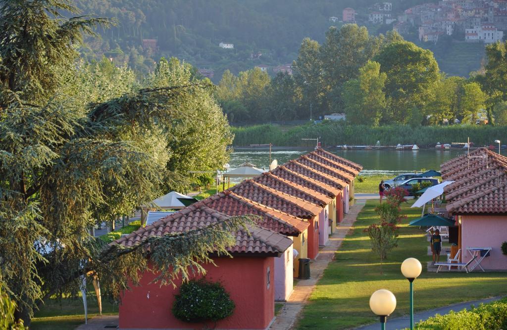 Iron Gate Marina3B Hotel Sarzana Room photo