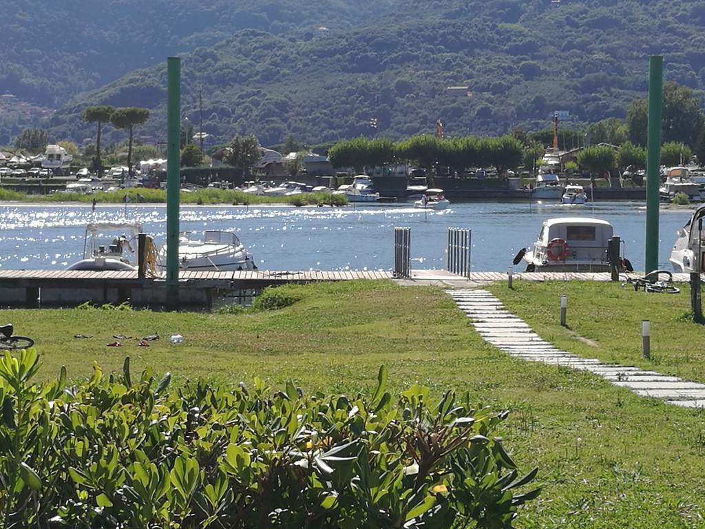 Iron Gate Marina3B Hotel Sarzana Exterior photo